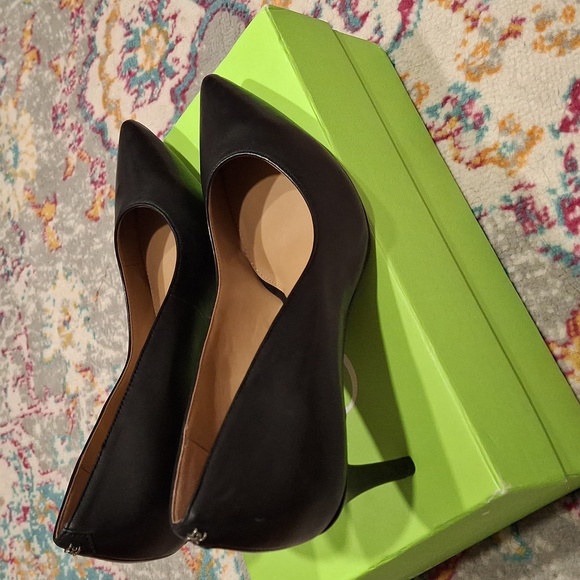 NIB Sam Edelman Black Leather Pumps - Picture 7 of 8